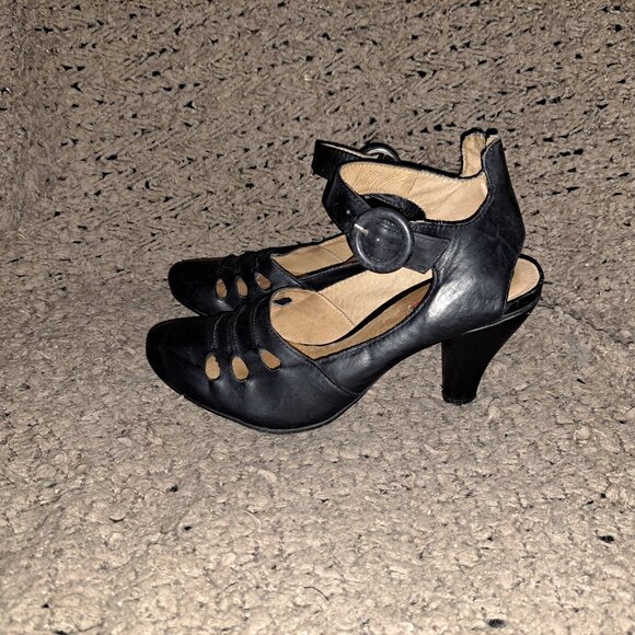 MIZ MOOZ-Strawberry-Black Leather-Ankle Wrap Heels-Sz 8-Excellent - Picture 2 of 8